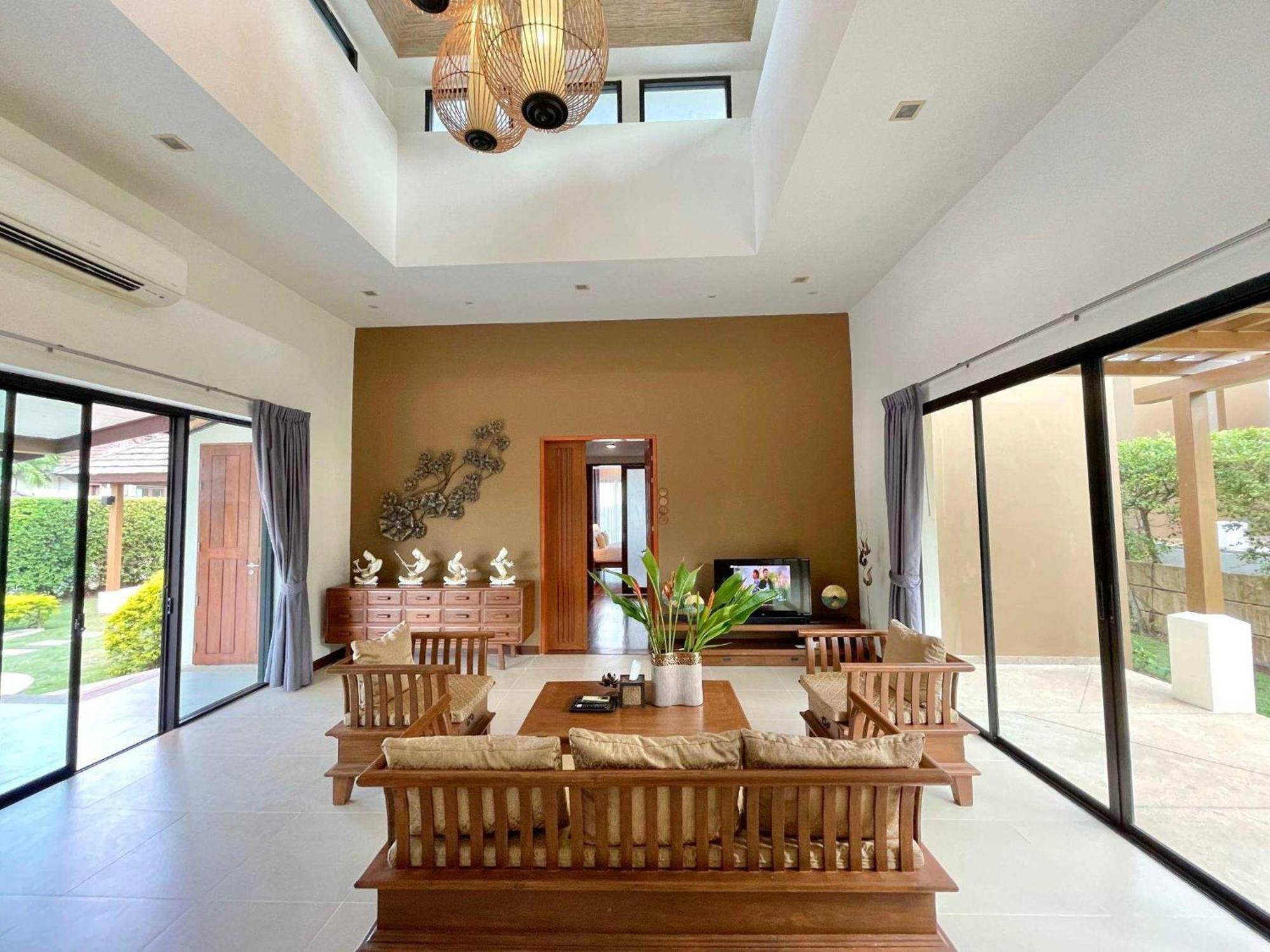 Ozone Villa Phuket Pa Khlok Exterior photo