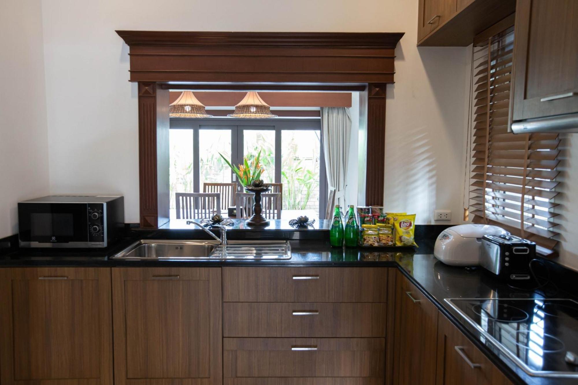 Ozone Villa Phuket Pa Khlok Exterior photo