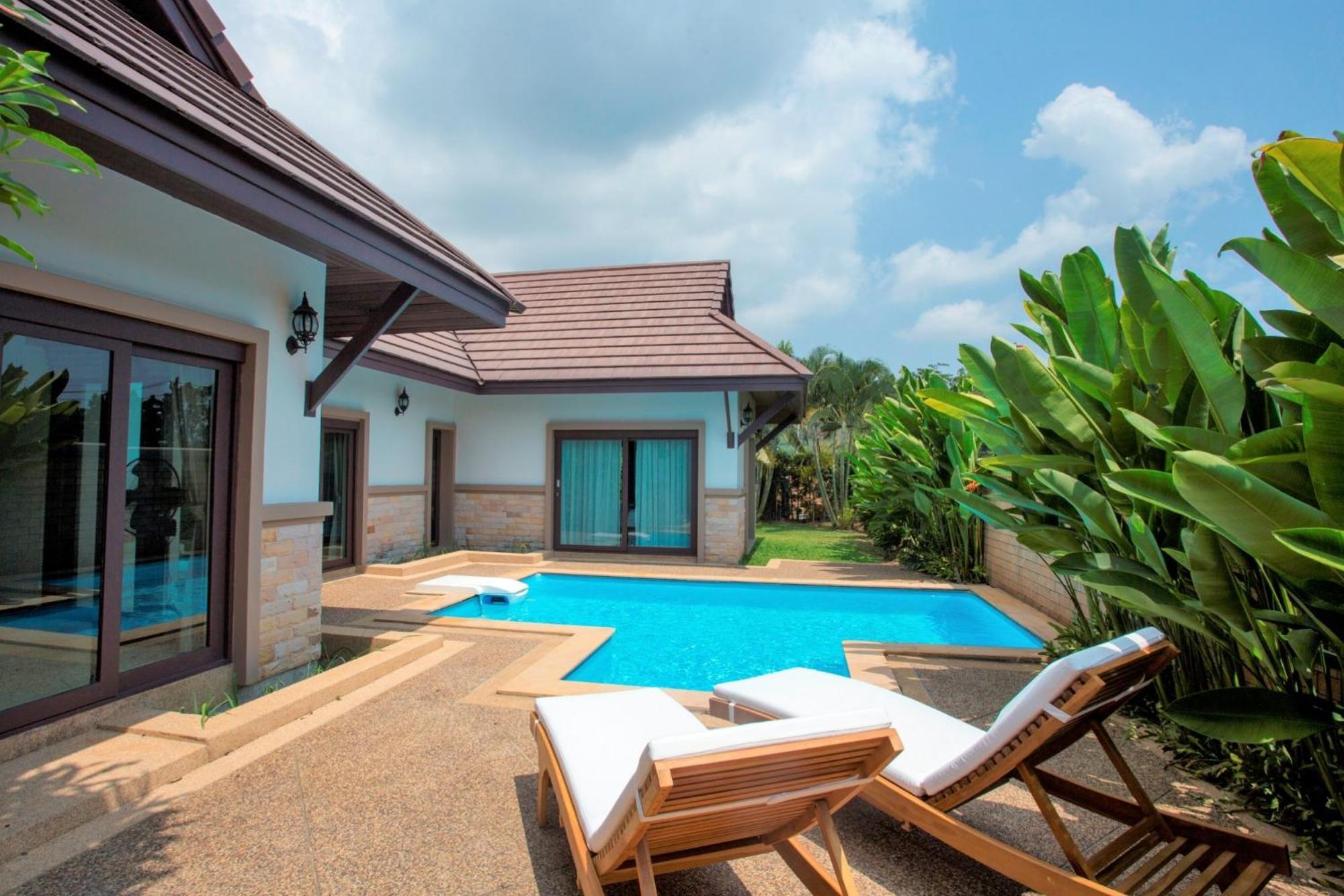 Ozone Villa Phuket Pa Khlok Exterior photo